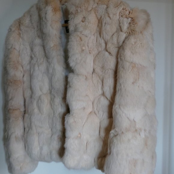 Small Rabbit fur coat - Picture 2 of 4